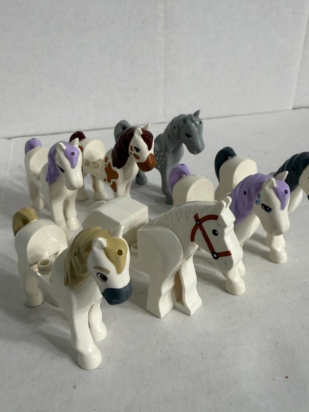 Lego Lot of 7 Friends Horse Figures White Brown Gray Assorted Vintage GUC  Lego